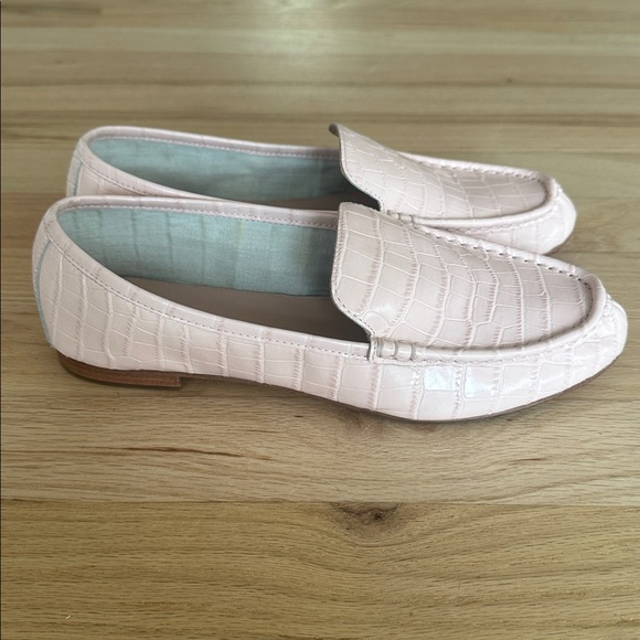 Taryn Rose Shoes - Taryn Rose Women’s Collection Diana Croc Leather Loafer Light Pink Size 8.5